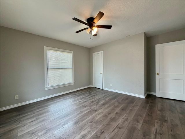 1214 W 5th Street, Freeport, TX 77541