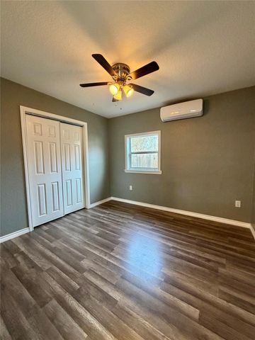 1214 W 5th Street, Freeport, TX 77541