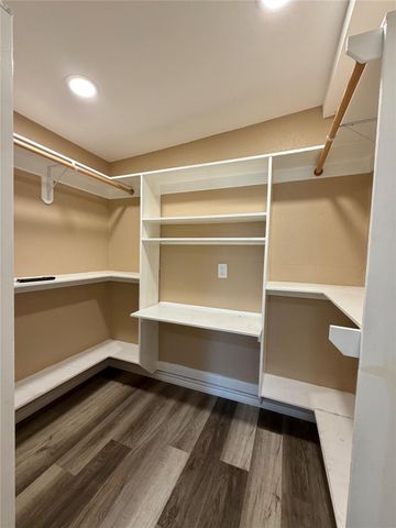 1214 W 5th Street, Freeport, TX 77541