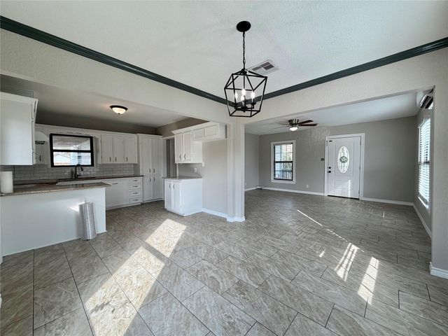 1214 W 5th Street, Freeport, TX 77541