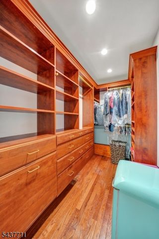 18 Kings Hill Ct, Summit City, NJ 07901