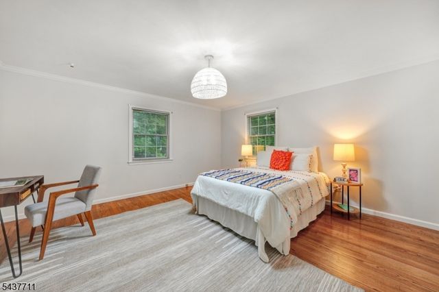 18 Kings Hill Ct, Summit City, NJ 07901