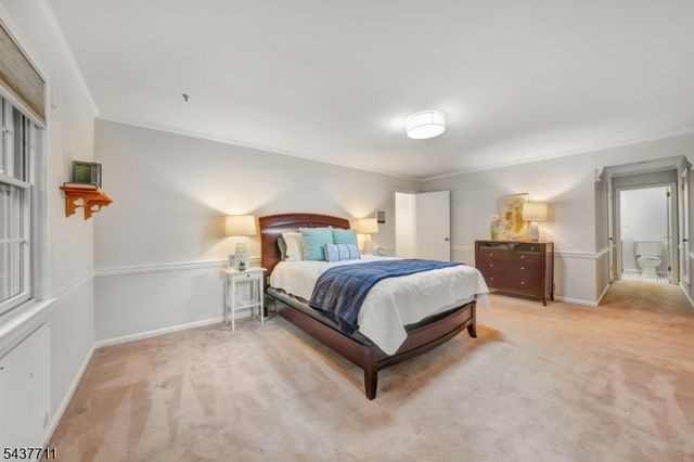 18 Kings Hill Ct, Summit City, NJ 07901