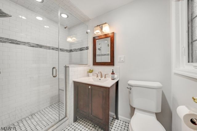 18 Kings Hill Ct, Summit City, NJ 07901