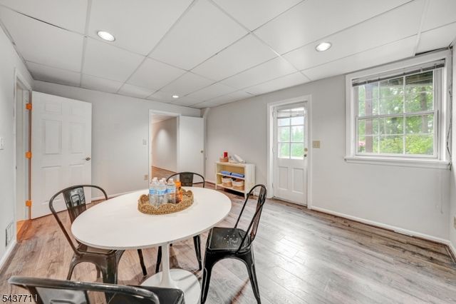 18 Kings Hill Ct, Summit City, NJ 07901