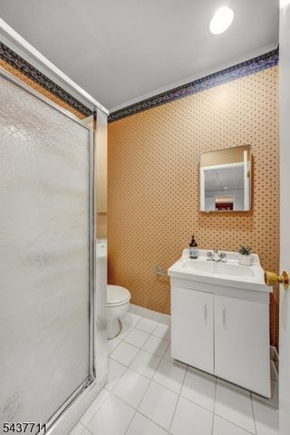 18 Kings Hill Ct, Summit City, NJ 07901
