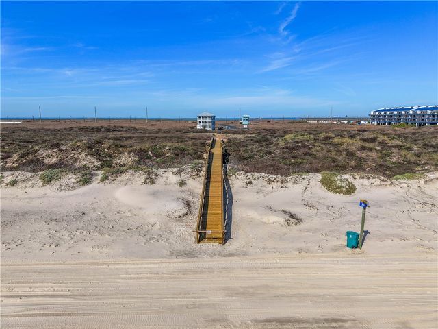 149 Mustang Island Estates Dr, Port Aransas, TX 78373