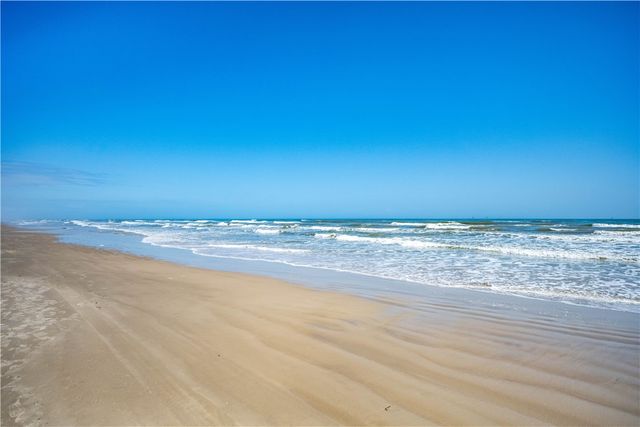 149 Mustang Island Estates Dr, Port Aransas, TX 78373