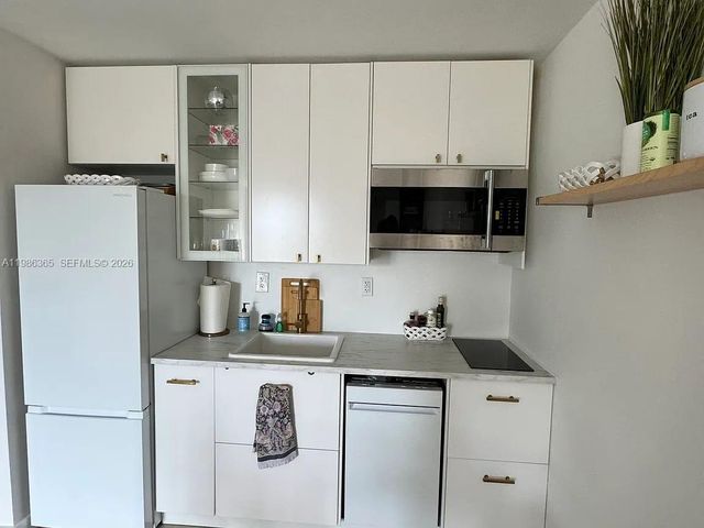 1615 West Ave 502, Miami Beach, FL 33139