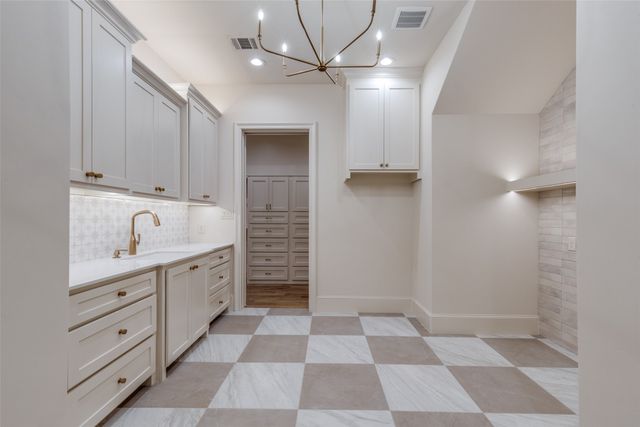 3516 Fairway Drive, Denton, TX 76226