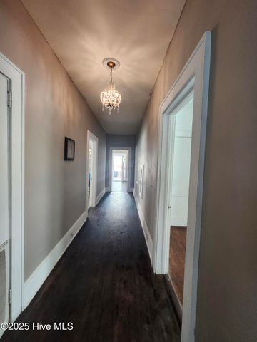 421 James Street, Laurinburg, NC 28352