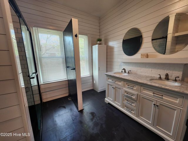 421 James Street, Laurinburg, NC 28352