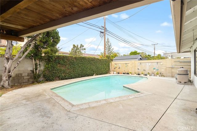 14571 Wakefield, Westminster, CA 92683