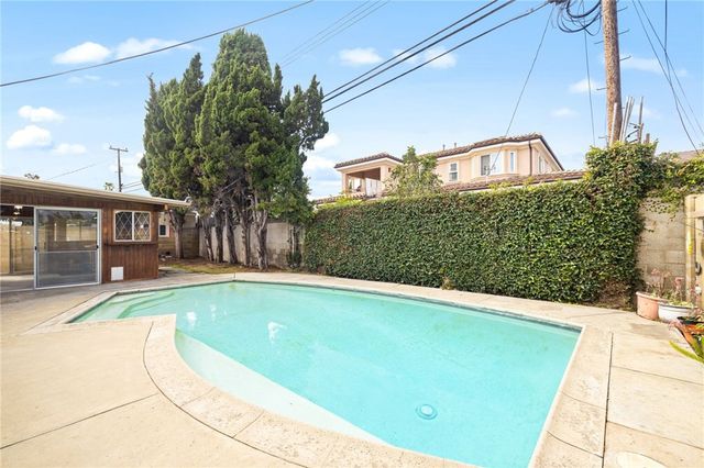 14571 Wakefield, Westminster, CA 92683