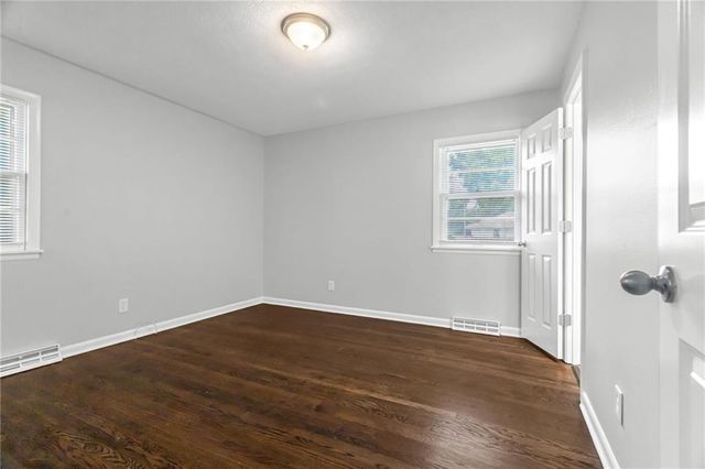 717 S Sunset Drive, Olathe, KS 66061