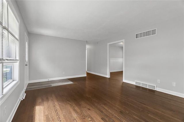 717 S Sunset Drive, Olathe, KS 66061
