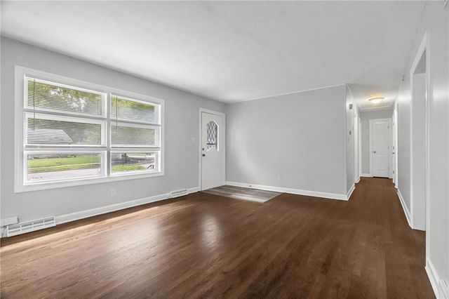 717 S Sunset Drive, Olathe, KS 66061