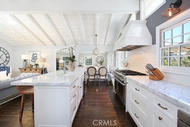 554 Hazel Drive, Corona Del Mar (newport Beach), CA 92625