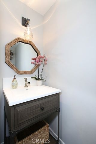 554 Hazel Drive, Corona Del Mar (newport Beach), CA 92625