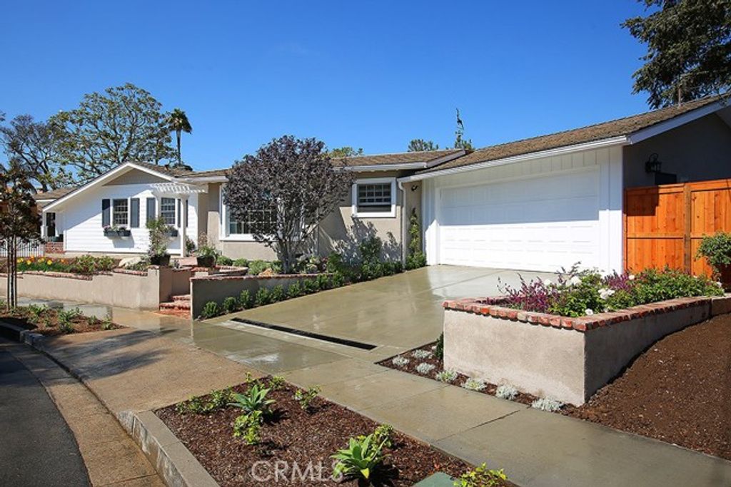 554 Hazel Drive, Corona Del Mar (newport Beach), CA 92625