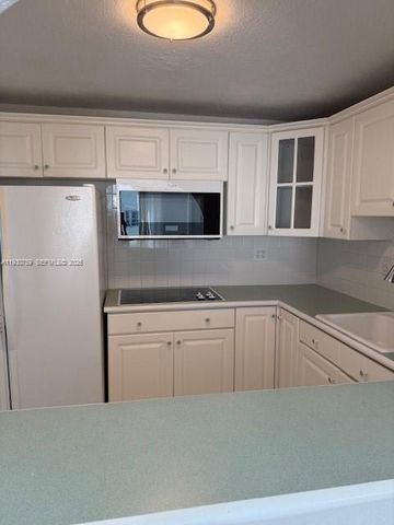 465 Ocean Dr 507, Miami Beach, FL 33139