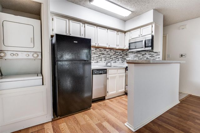 2311 Basil Drive C304, Arlington, TX 76006