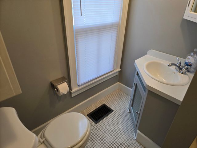 132 WATERFORD Street, Edinboro, PA 16412