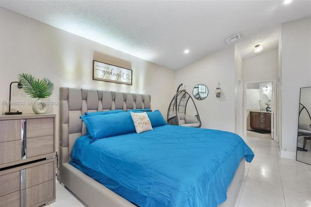 19031 NW 54th Avenue, Miami Gardens, FL 33055