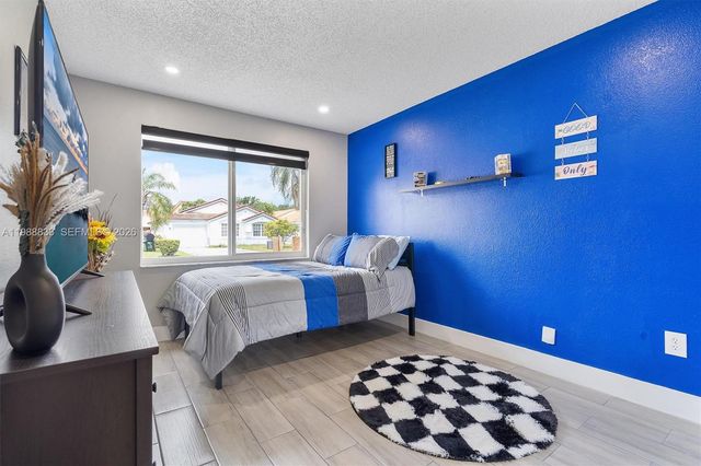 19031 NW 54th Avenue, Miami Gardens, FL 33055