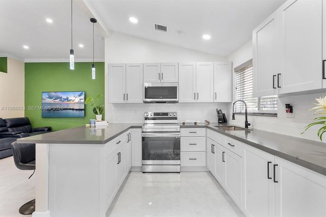 19031 NW 54th Avenue, Miami Gardens, FL 33055