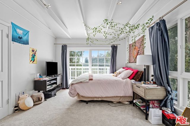 1862 Kimberly Lane, Los Angeles, CA 90049