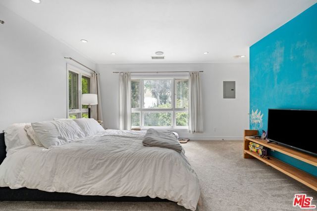 1862 Kimberly Lane, Los Angeles, CA 90049