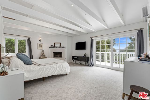 1862 Kimberly Lane, Los Angeles, CA 90049