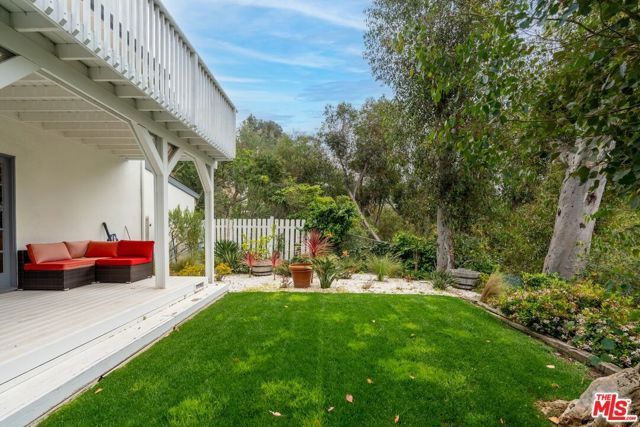 1862 Kimberly Lane, Los Angeles, CA 90049