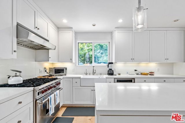 1862 Kimberly Lane, Los Angeles, CA 90049