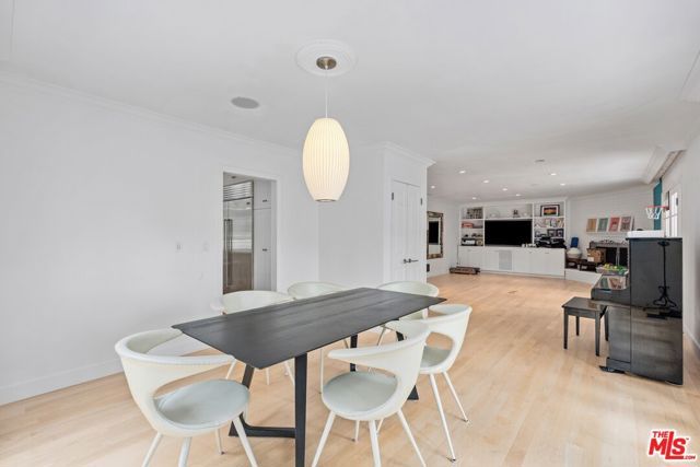 1862 Kimberly Lane, Los Angeles, CA 90049