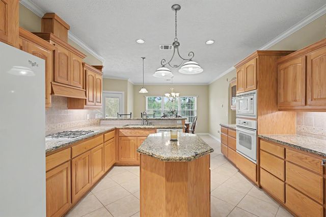 11644 King Edward Court, Montgomery, TX 77316