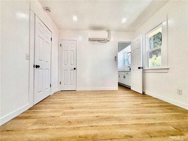 910 Acacia Avenue, Huntington Beach, CA 92648