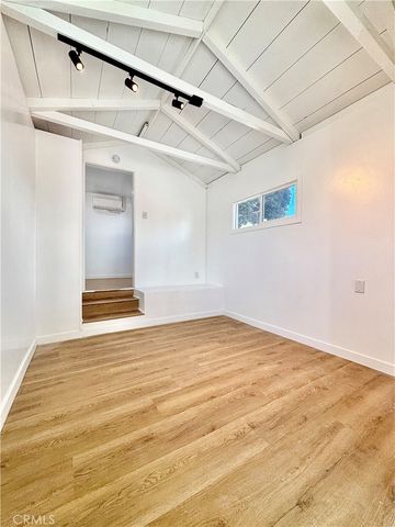 910 Acacia Avenue, Huntington Beach, CA 92648