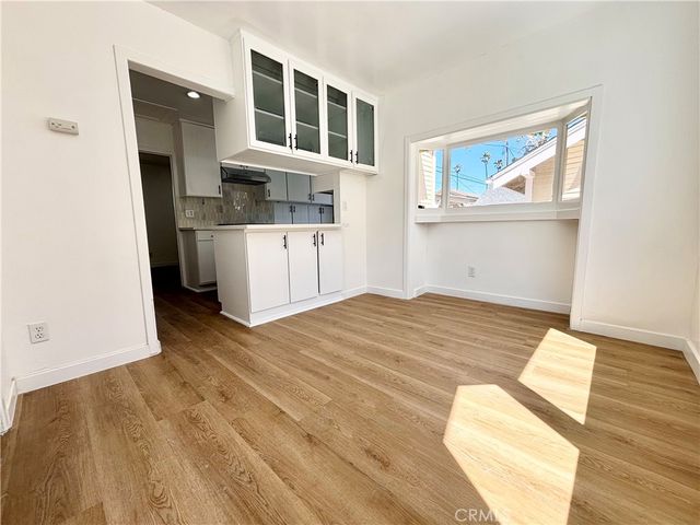 910 Acacia Avenue, Huntington Beach, CA 92648