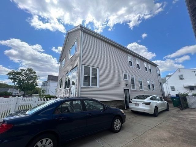 159 Willis Ave 1, Medford, MA 02115