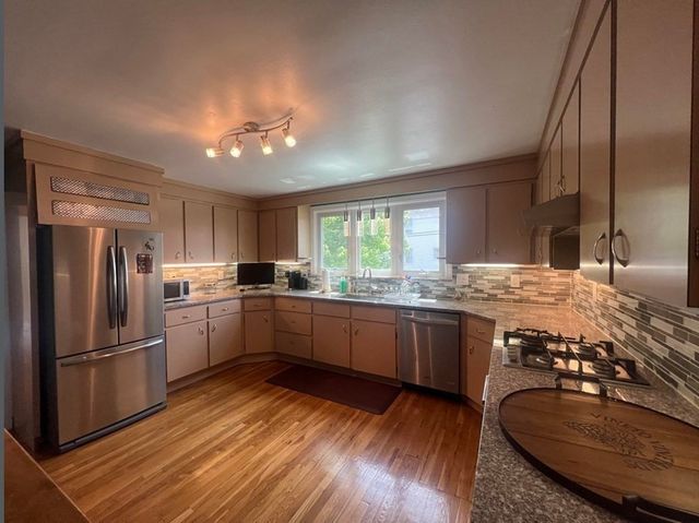159 Willis Ave 1, Medford, MA 02115