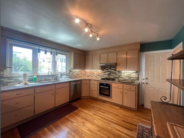 159 Willis Ave 1, Medford, MA 02115