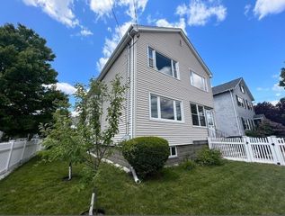159 Willis Ave 1, Medford, MA 02115