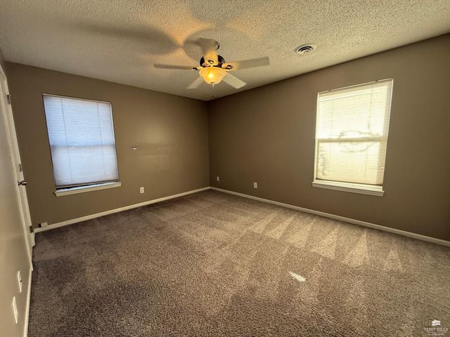 1904 Plymouth Road, Manhattan, KS 66503