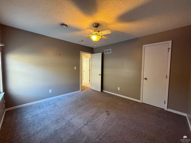 1904 Plymouth Road, Manhattan, KS 66503