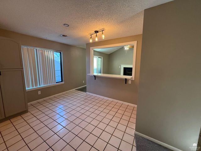 1904 Plymouth Road, Manhattan, KS 66503