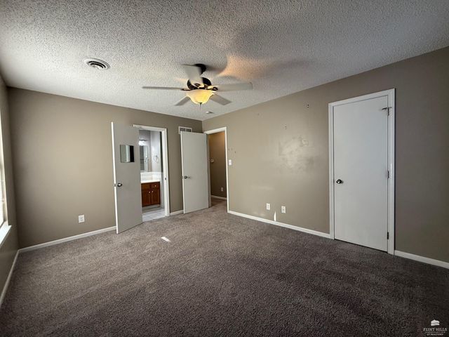 1904 Plymouth Road, Manhattan, KS 66503