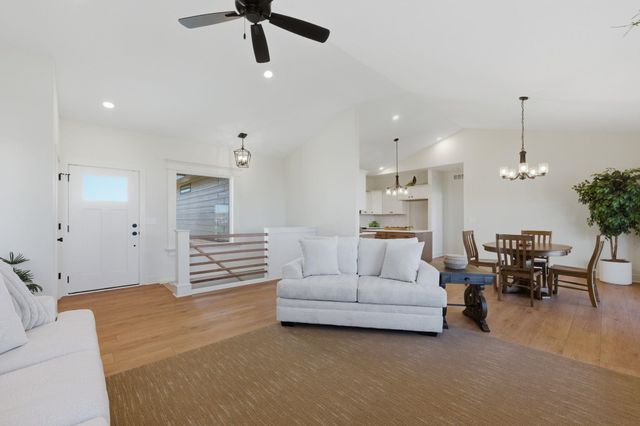 8471 W Pebble, Maize, KS 67101