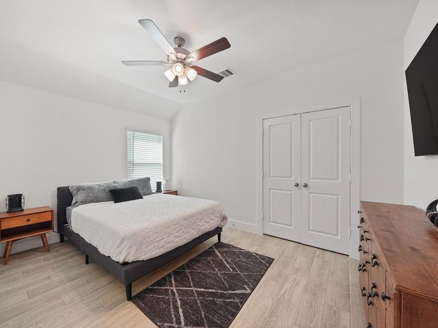 9 Alyssa Palms Drive, Manvel, TX 77578